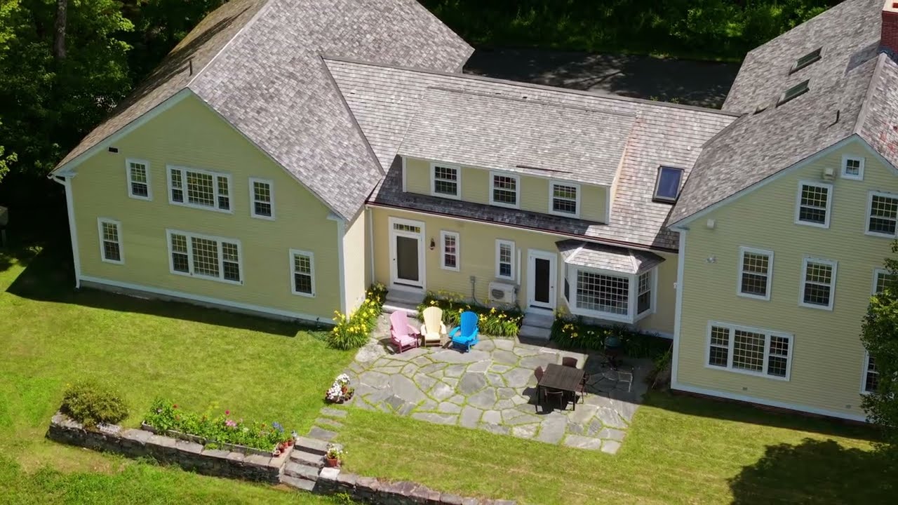 16 OLCOTT ROAD - Norwich, VT