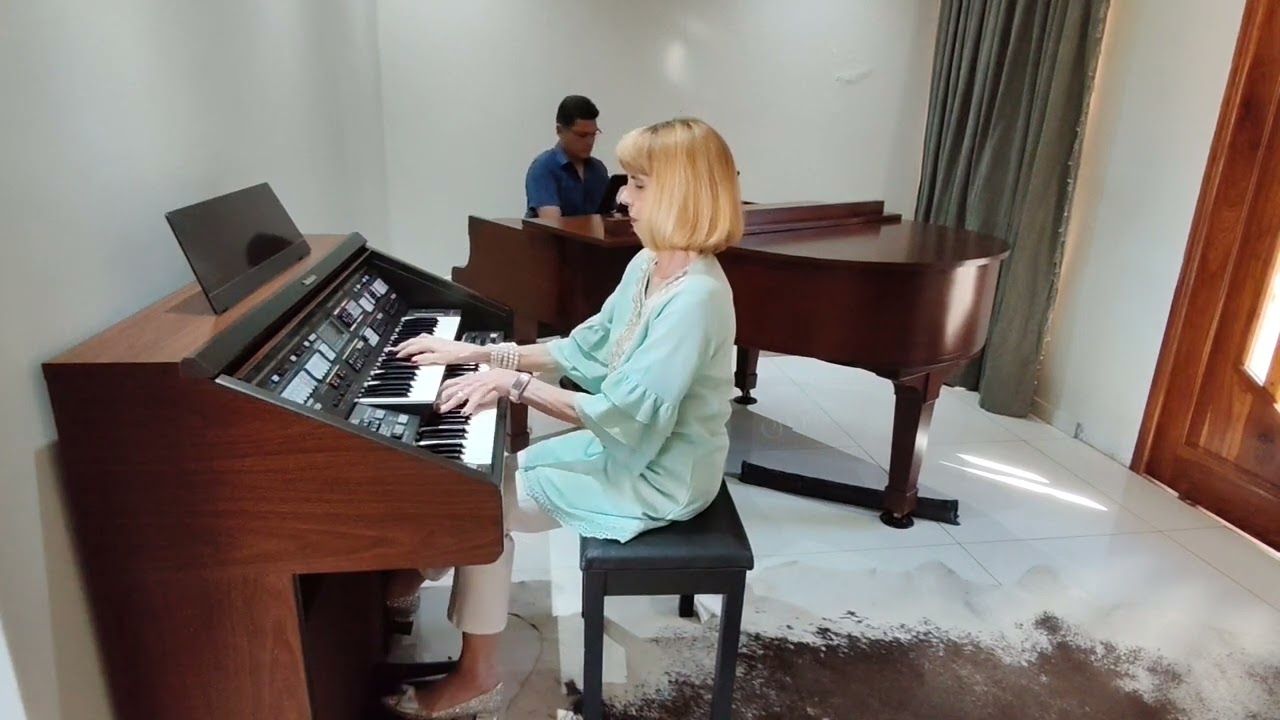 God on the Mountain, is still God in the valley - Jeanette du Toit & Theo Izaakse 