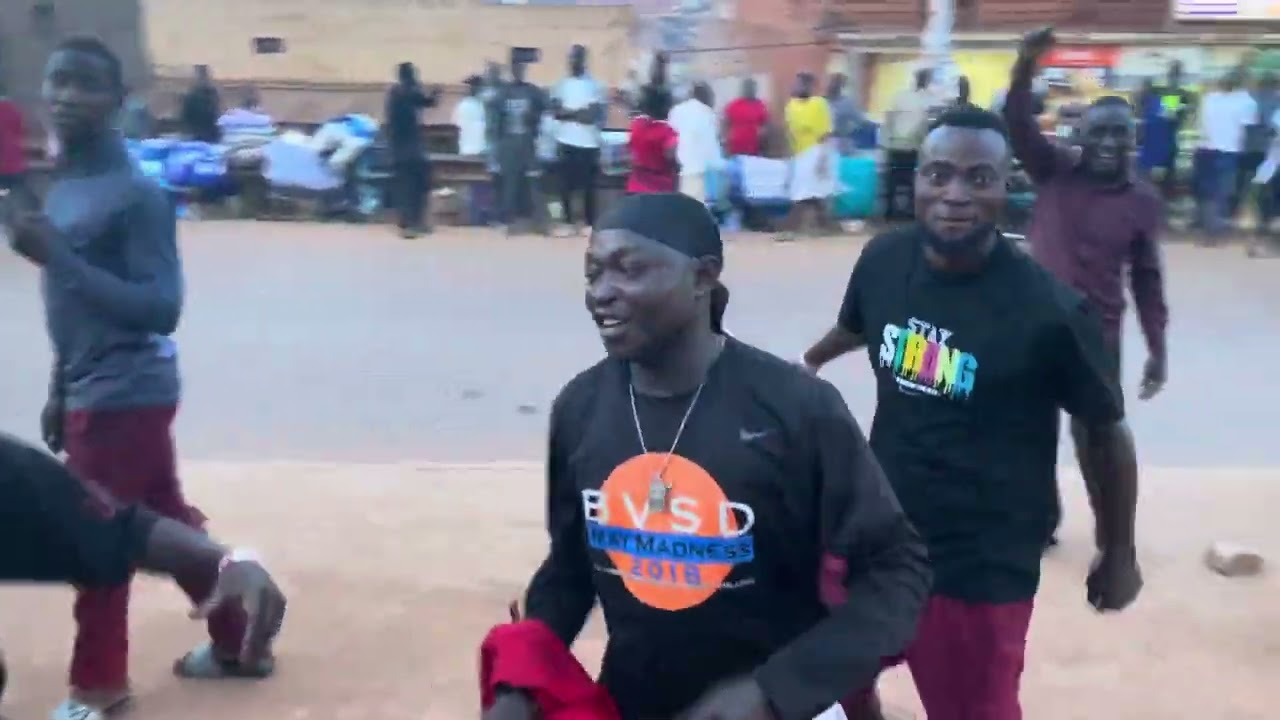 Mukono residents welcoming Kyagulanyi from Buvuma Island 
