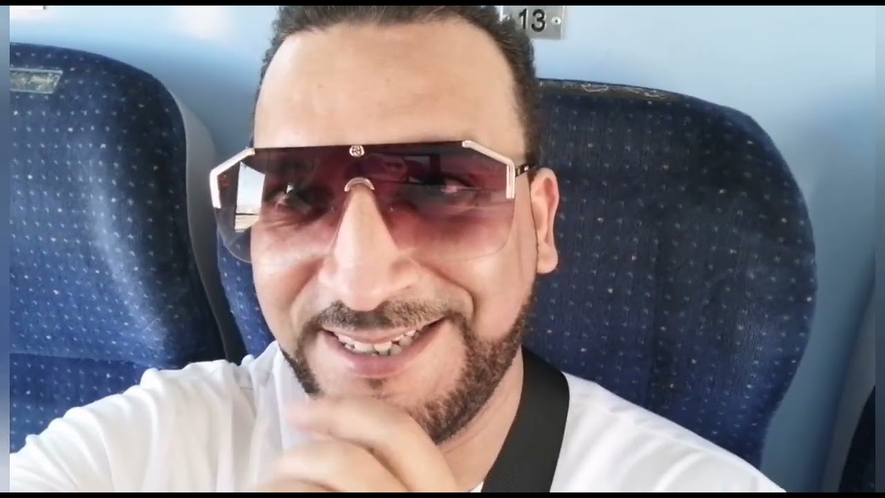 من محطة القطار الدارالبيضاء المسافرين # اجيو تشوفو  الفيديو للآخر 😉👍