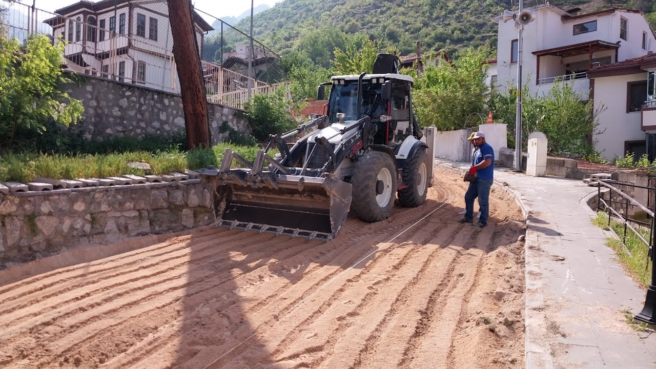 HMK 102S tesviye çalışması HİDROMEK supra #hidromek #bekoloder #keşfet #cat #jcb #komatsu #hitachi