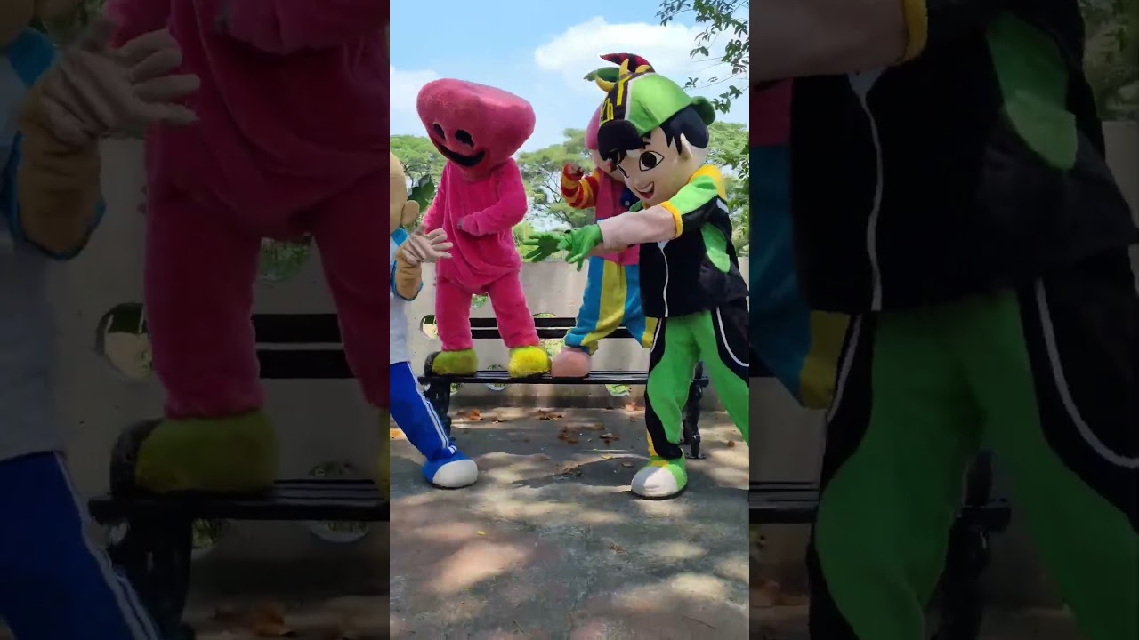 SIBADUT 🤡 FEAT BARONGSAIIII - LAGU KOMARUN #badut #badutjoget #badutlucu #barongsai #barongsailucu