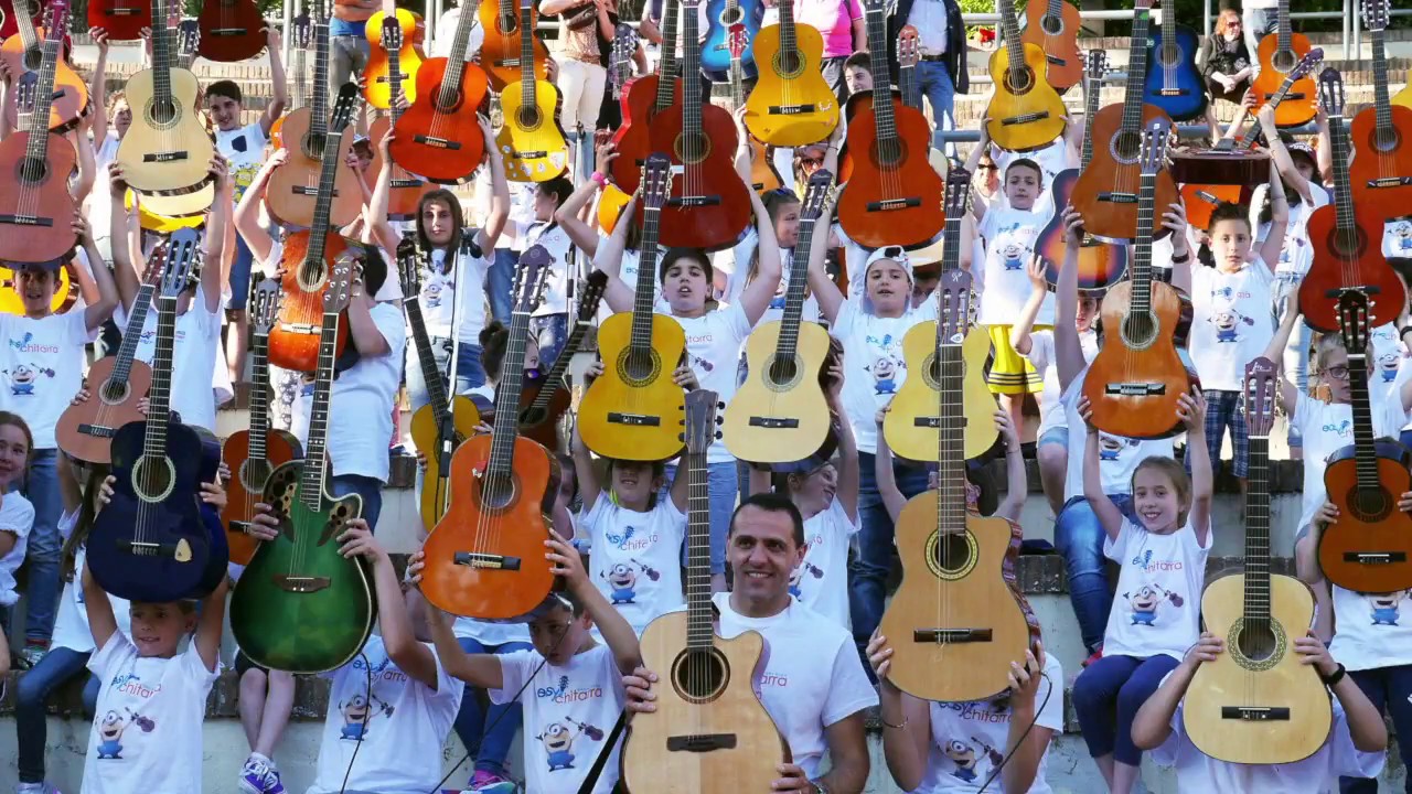 Concerto 17 agosto con Angelo Ottaviani, Mr.X e la EasyChitarra Orchestra