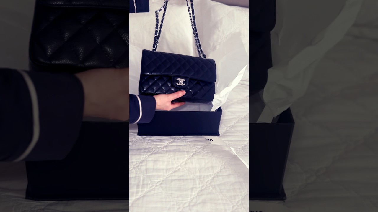 Unboxing Chanel Classic Double Flap Bag #chanel#bag#luxury#unboxing