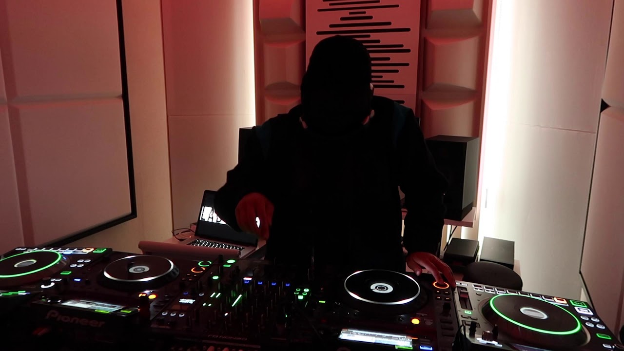 Lady Bee Live DJ set 2020 (Mixmash Take Over)