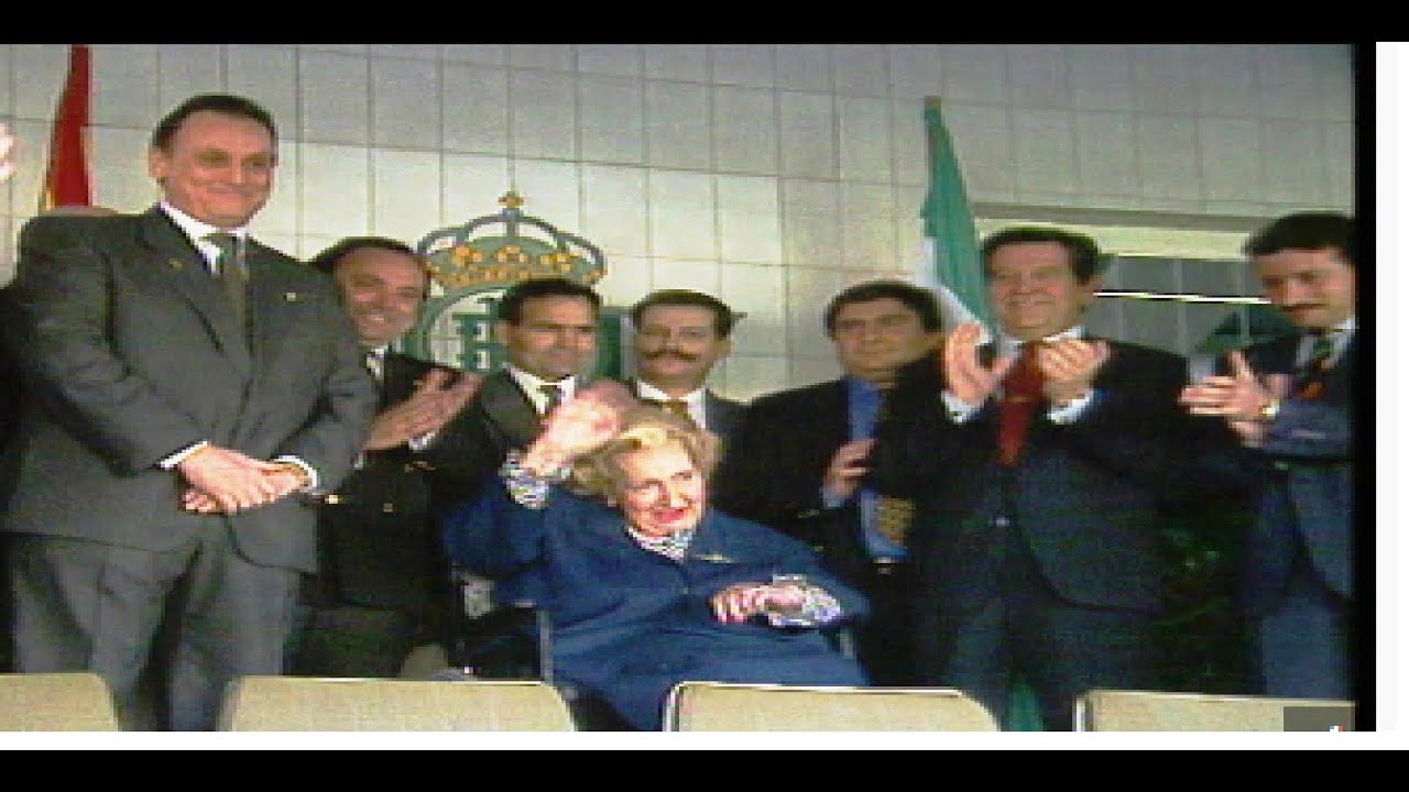 Betis: entrega de la insignia de oro a María Mercedes de Borbón (1995)