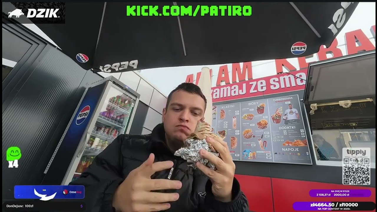 Patiro i kebab w przerwie budowy sauny.