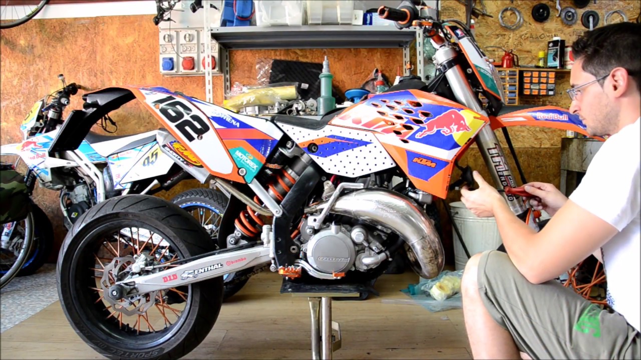 Top end rebuild - Power valve cleaning KTM EXC - SX 125 2010 - 2016