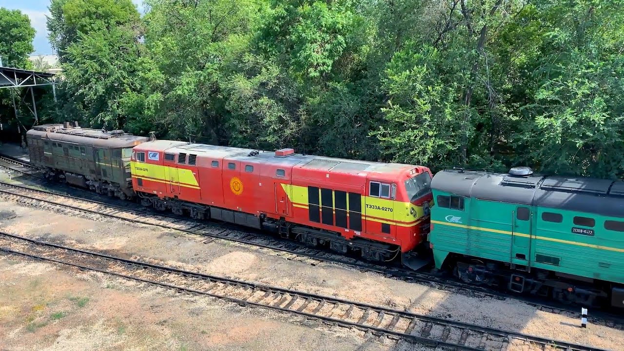 Diesel locomotive TE33A-0179 work at the depot / Тепловоз ТЭ33А-0179 работает в ДЕПО.