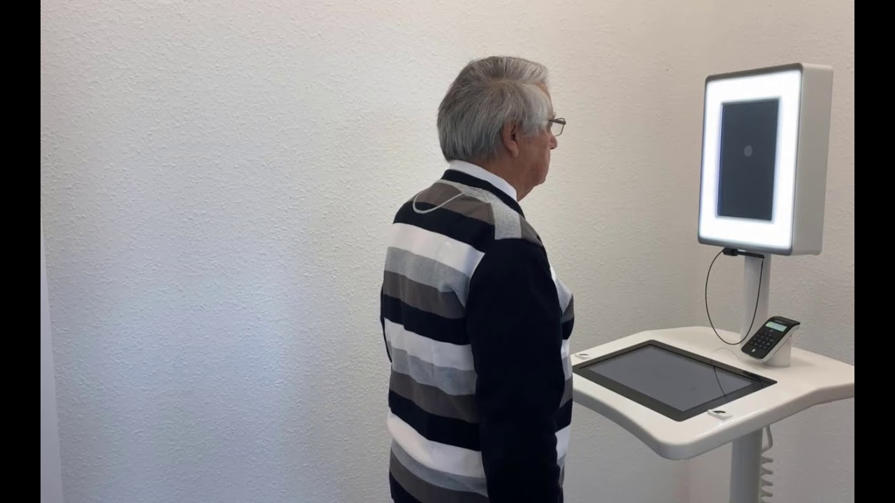 Selbstbedienungsterminal im städtischen Bürgerservice
