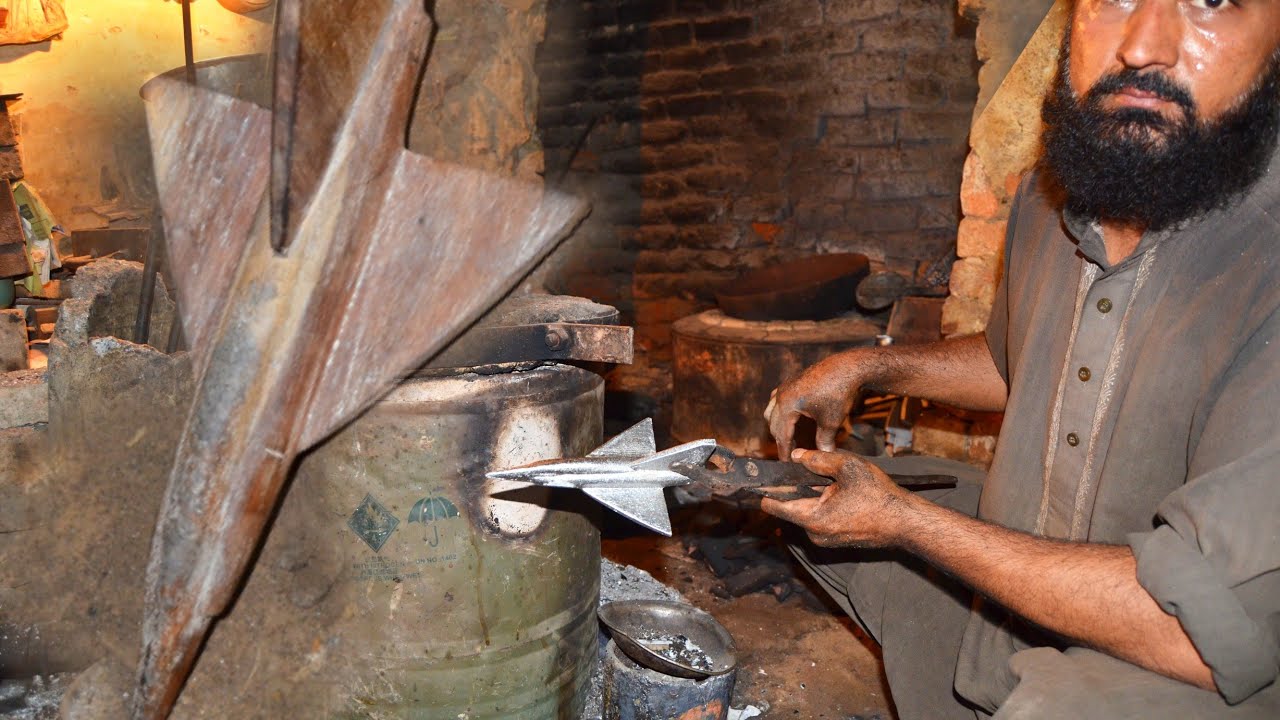 Aluminium casting of fighter aircraft model with amazing skills
