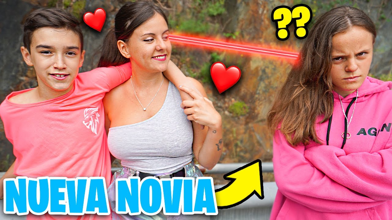 MI HERMANO PEQUE&Ntilde;O VUELVE CON UNA CHICA MAYOR !! *as&iacute; reaccionamos* Exi