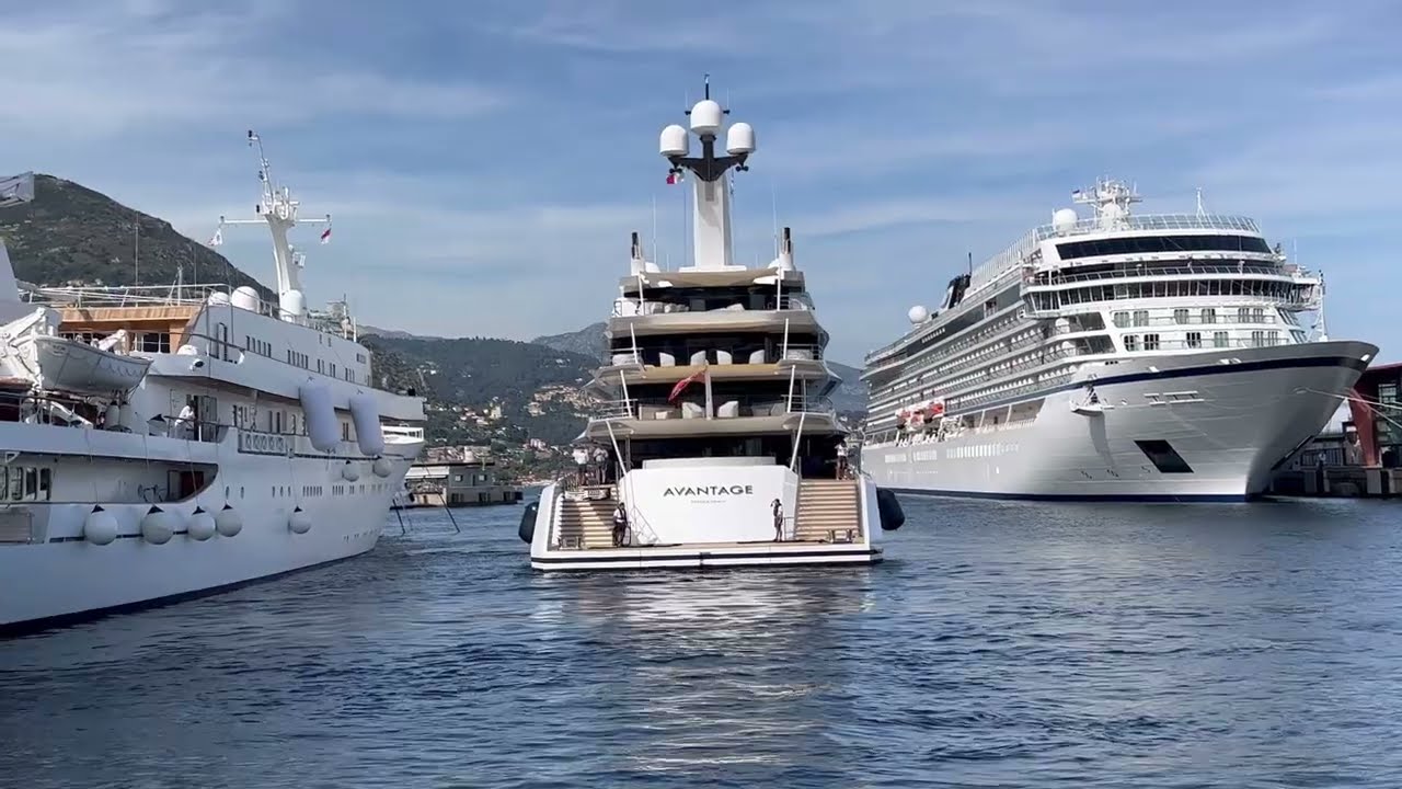 Avantage 87m &bull; Bulat Utemuratov's $200 million superyacht &bull; full docking maneuver @emman25MC
