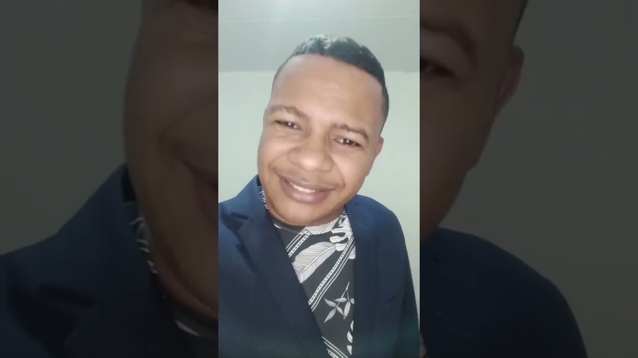  VEJO☝🏽Uma pessoa egoísta chorando pelas madrugadas! É alguém que tu confiou!