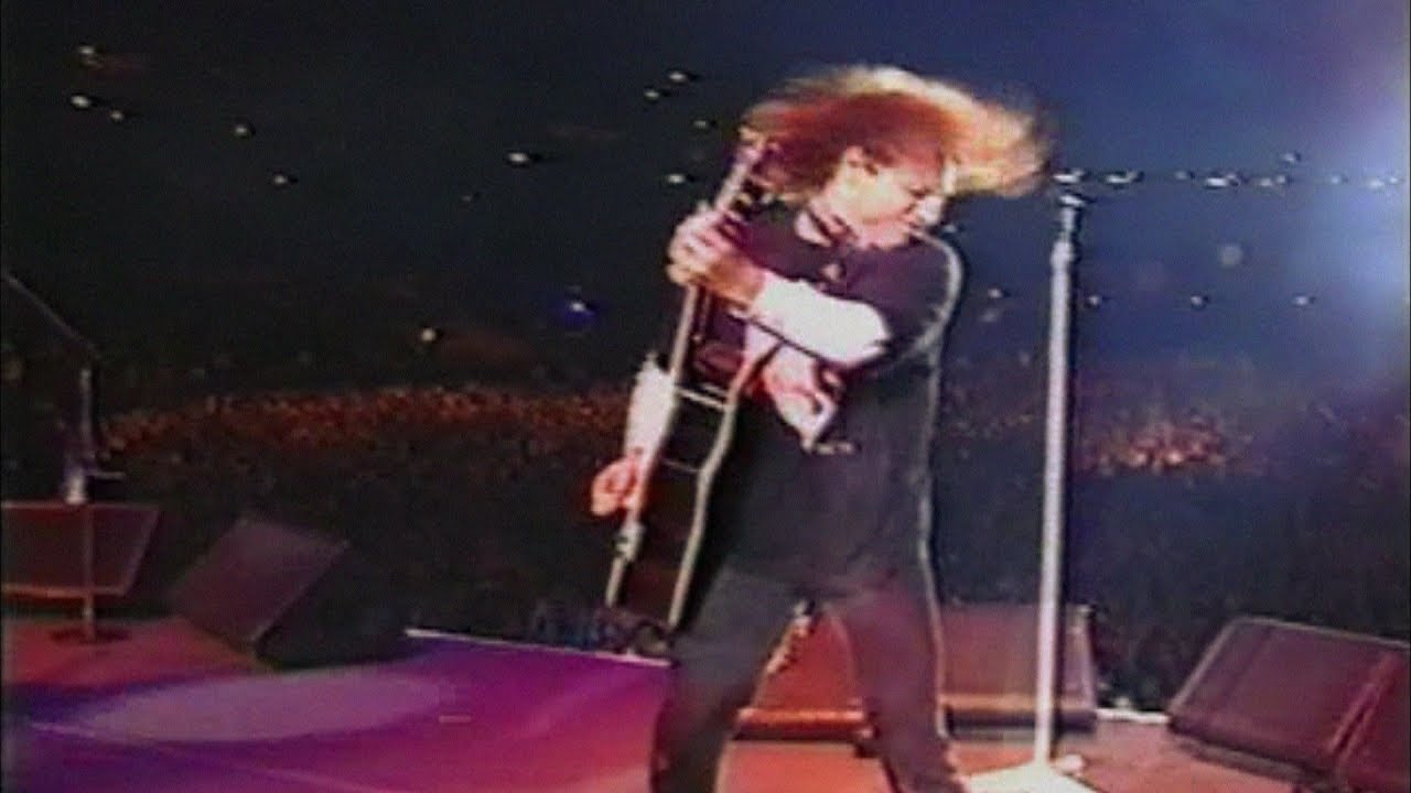 Bon Jovi & Little Steven - Someday I'll Be Saturday Night (Wembley 1995)