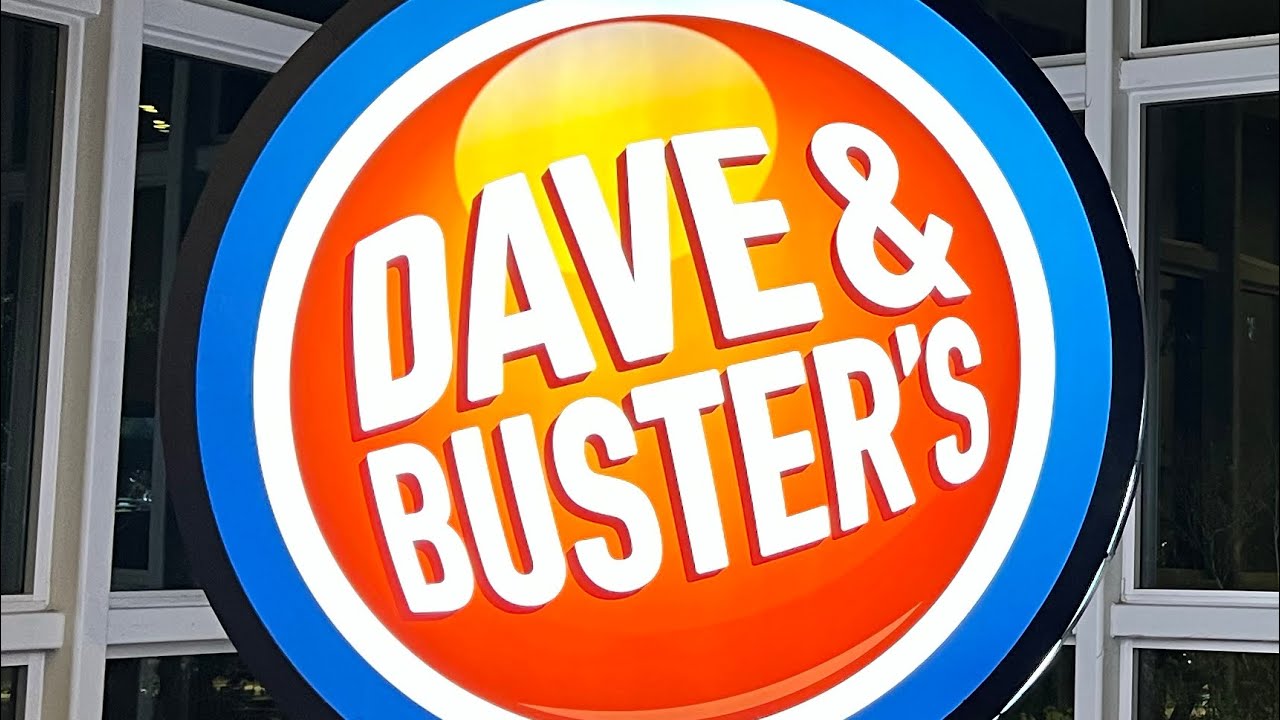 World’s Smallest Dave And Busters Arcade?! (Roseville CA)