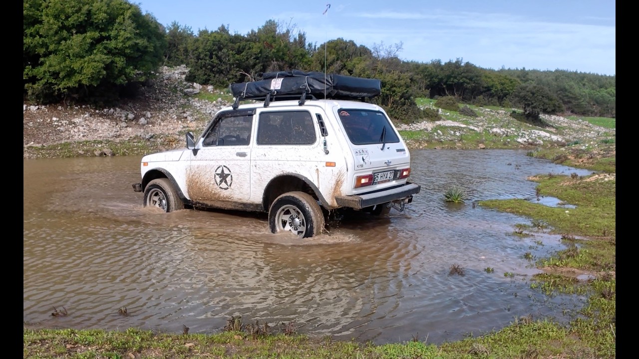 Lada Niva 4x4 Off-Road Adventure in Sarnıç