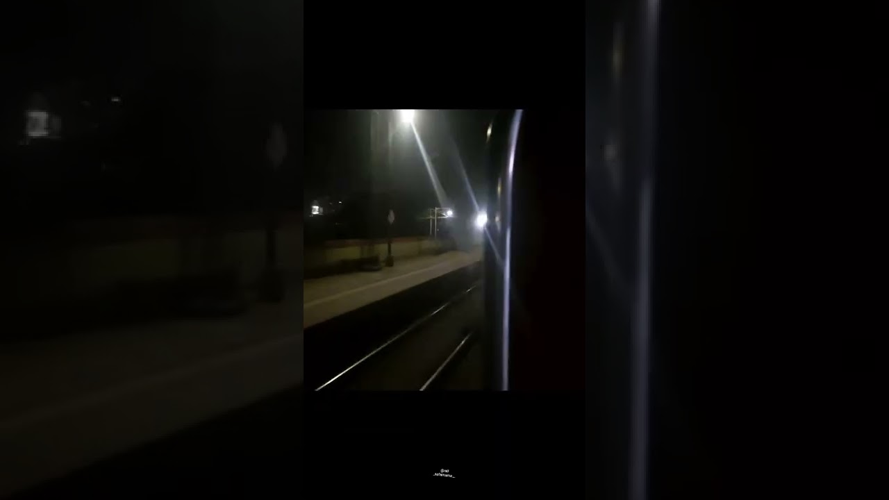Lhb sound use🎧 Malda Town express skipping Kahalgaon station New Delhi-Malda Town (Anand Vihar exp.)