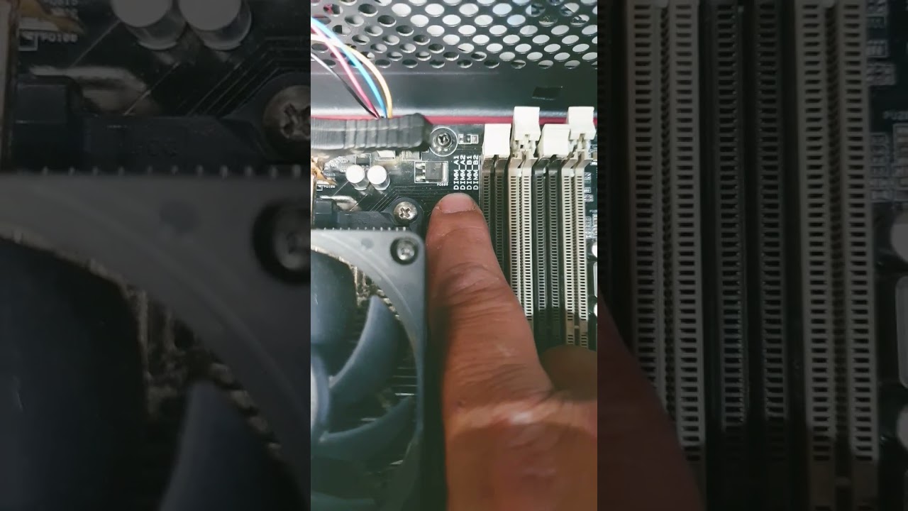 Jak zainstalować pamięć RAM DDR3 na płycie gł&oacute;wnej
