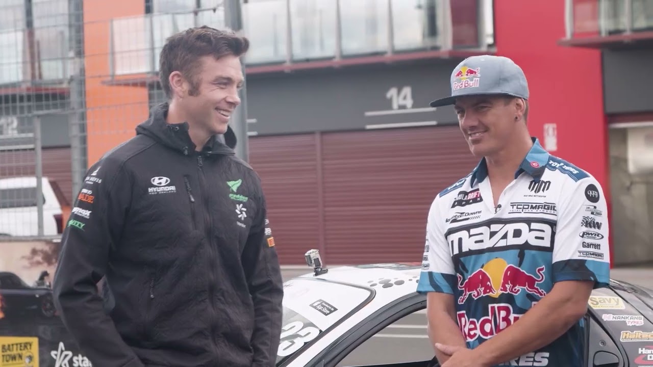 S01E08 - Mad Mike vs Hayden Paddon "Drift vs rally" 