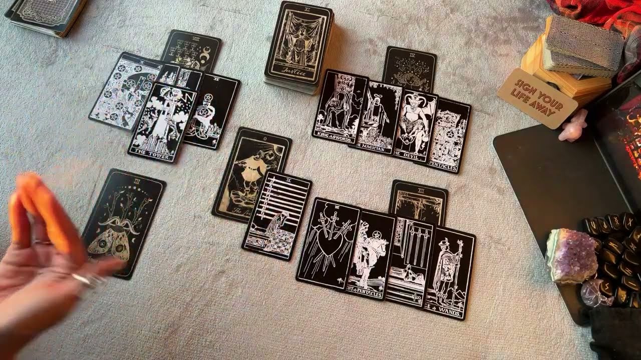 ♒️AQUARIUS “THEY CAN FEEL YOU SLIPPING AWAY, DESPERATELY TRYING TO PULL YOU BACK IN”