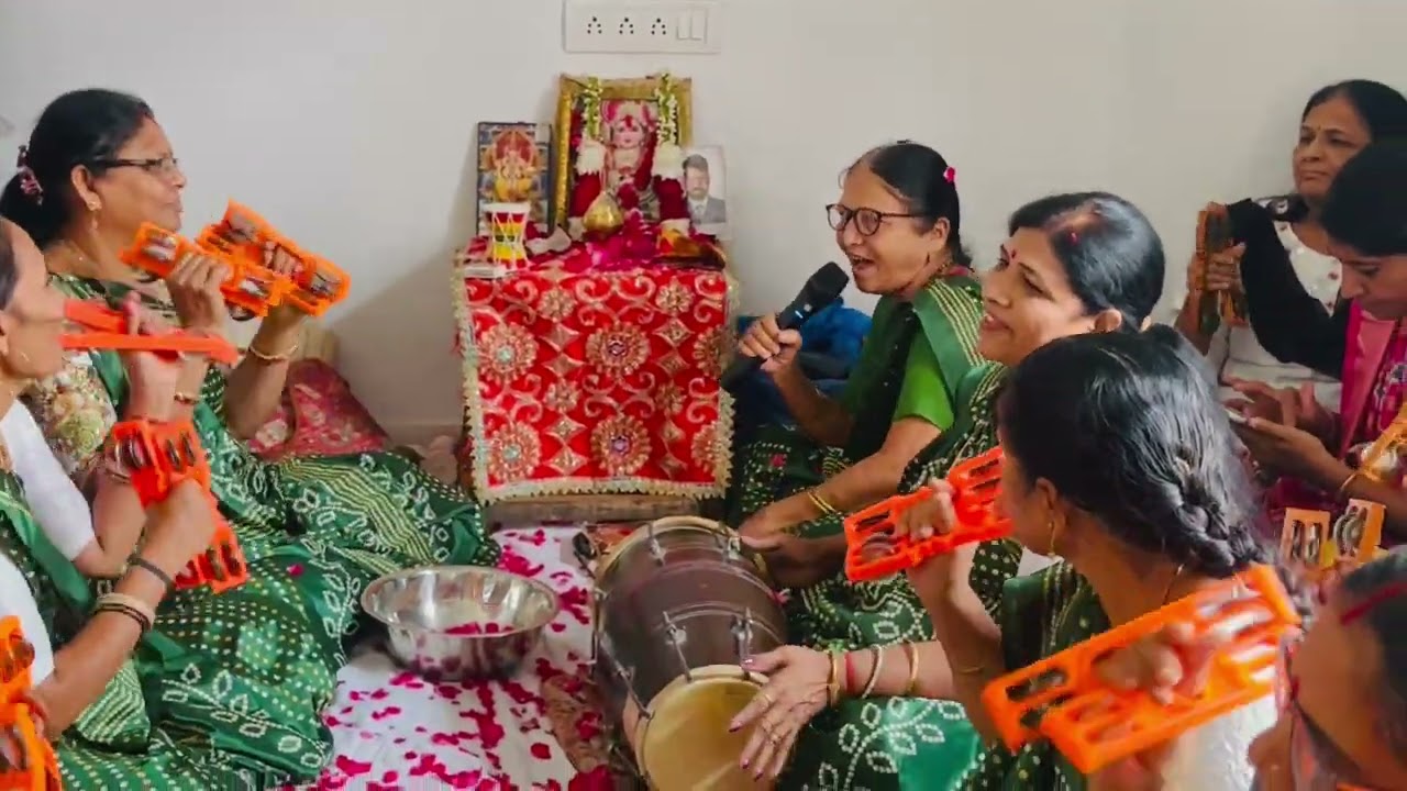 કાના હો કાનુડા (ધરતી ભજન મંડળ) વડોદરા-૯૮૨૫૧૬૧૯૪૮