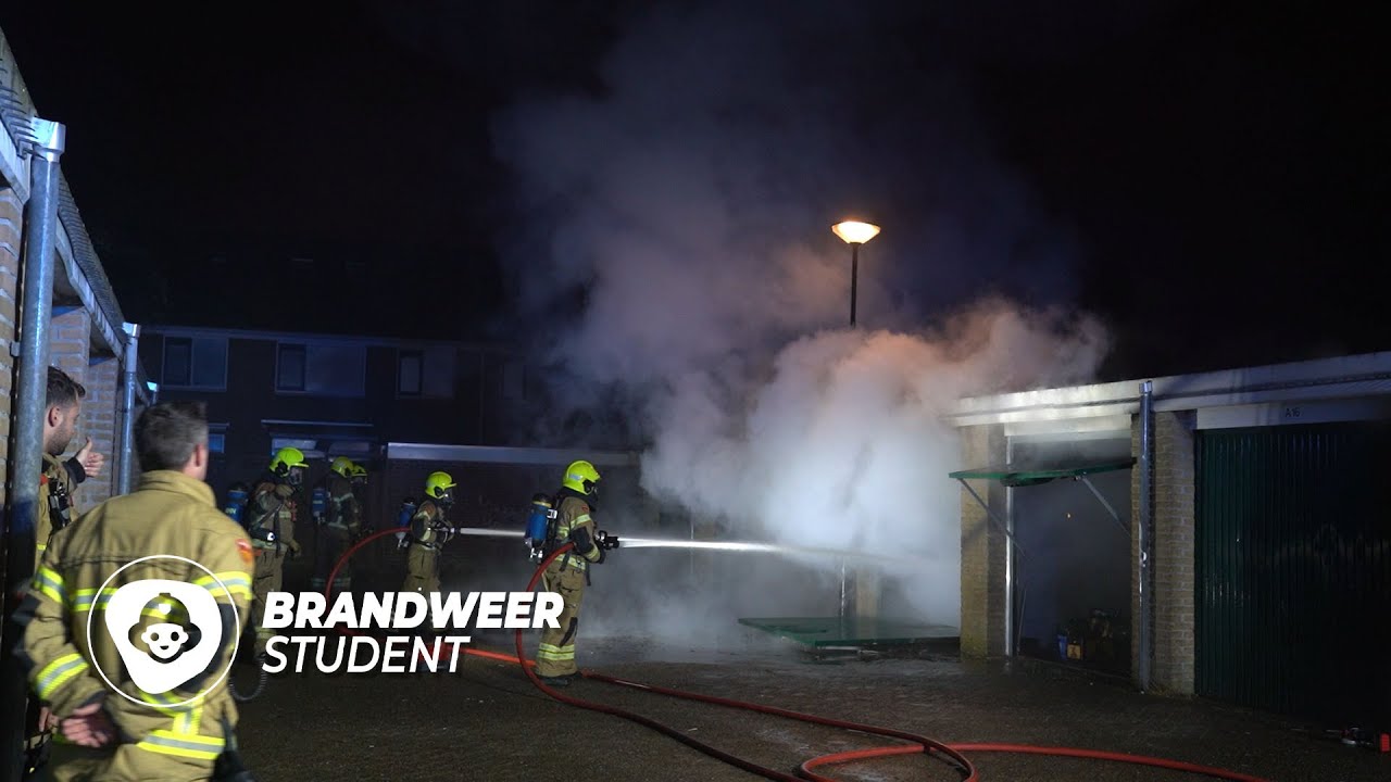 BRAND IN EEN GARAGEBOX