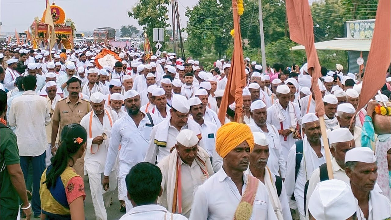 तुकाराम महाराज पालखी सोहळा घाटात आनंद घेताना वारकरी.#live दर्शन.. बैलजोड्या.. भक्ती किर्तन सोहळा