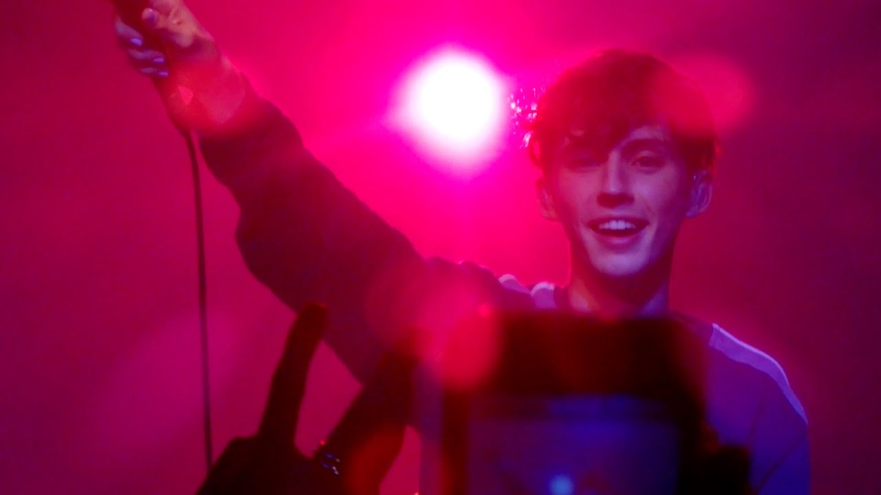 Troye Sivan - WILD (Live) @ Paris (23.11.2015) HD