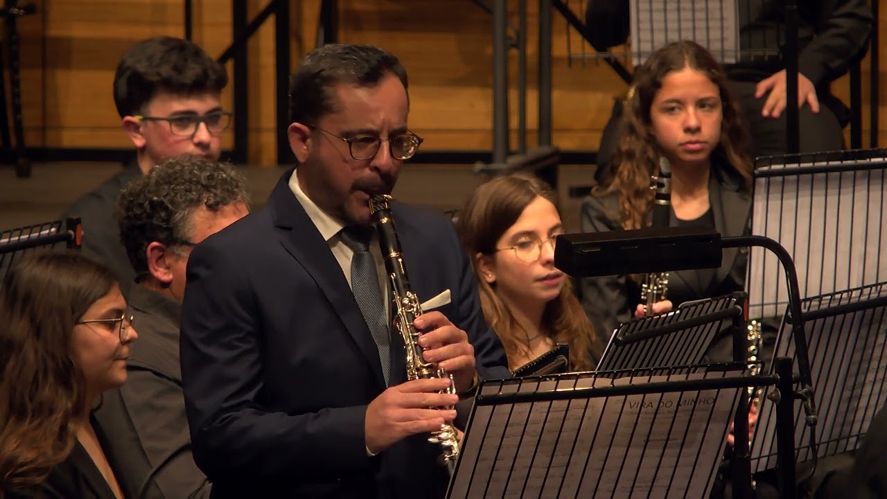 Orquestra de Sopros do Alto Alentejo & Hélder Gonçalves_Vira do Minho
