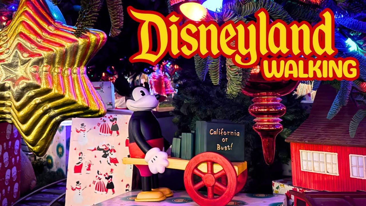 Walking Disney California Adventure | Holidays at the Disneyland Resort 2025 | Disneyland Park | 4K