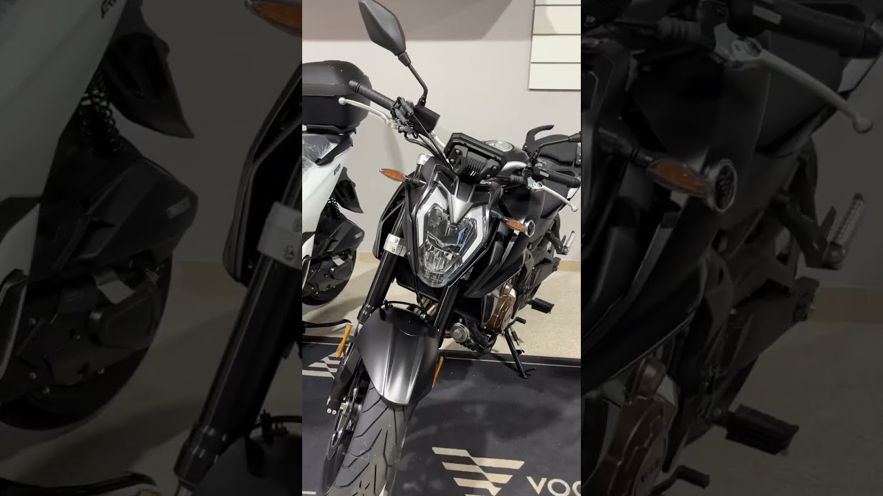 La Brivido 625R è la naked perfetta per chi cerca prestazioni, stile e guida divertente. Con il ...