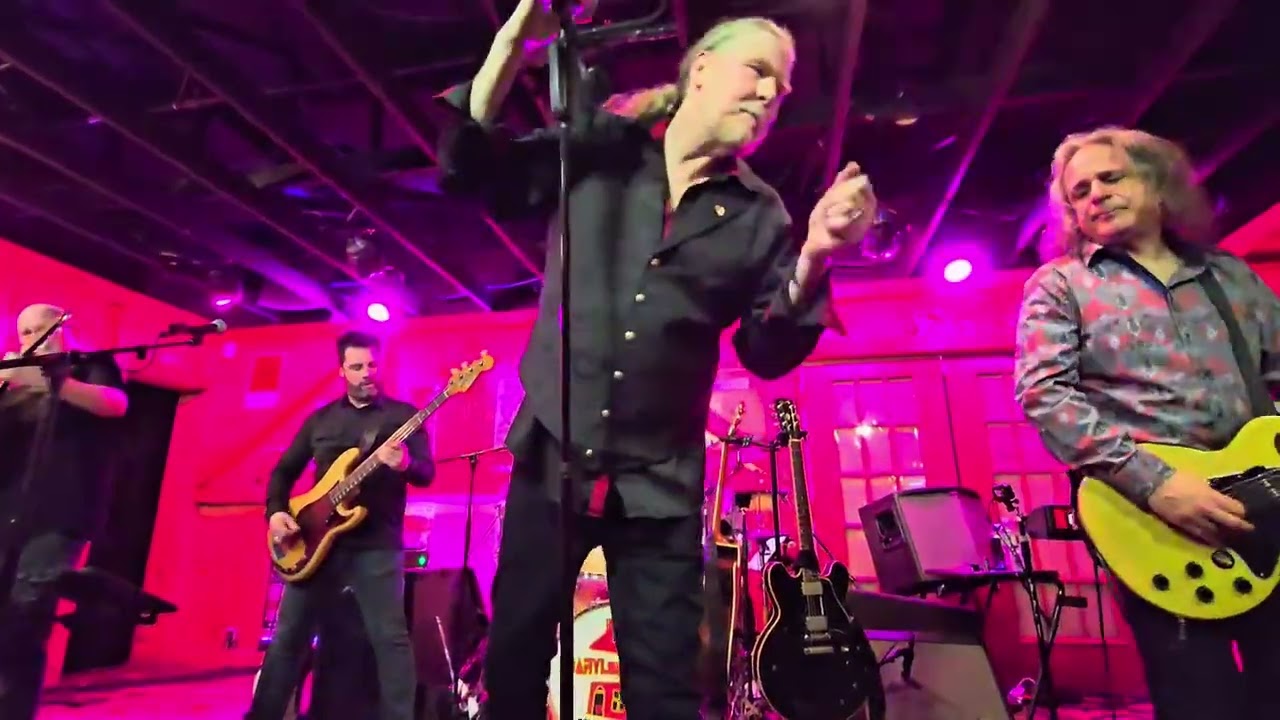 Bowie Station feat. Ed Ryan at Daryl's House 2/27/26 Ziggy Stardust/Rock & Roll Suicide@rainryan9476