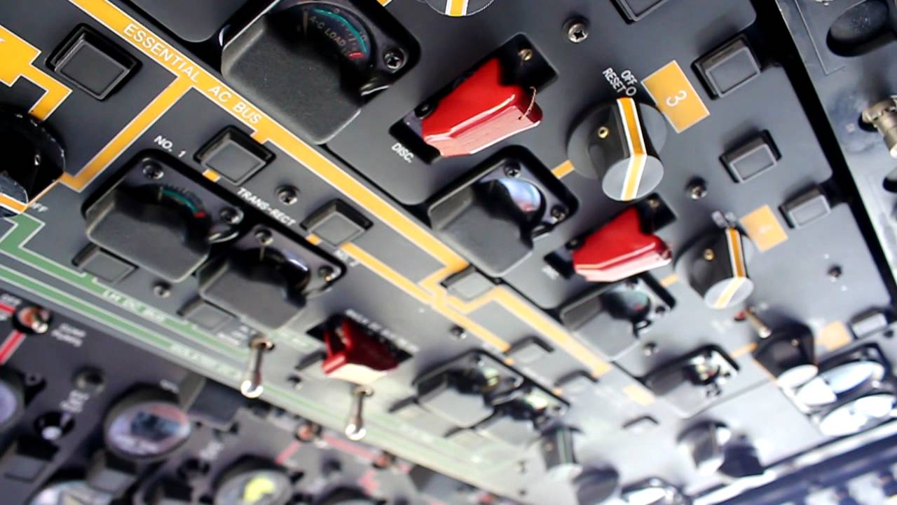 [HD] RNZAF C-130 Hercules Cockpit Upgrade