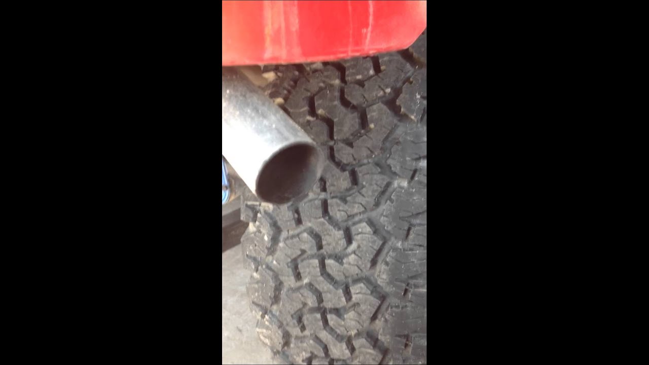 1969 Jeep CJ5 225 Oddfire Dauntless V6 exhaust