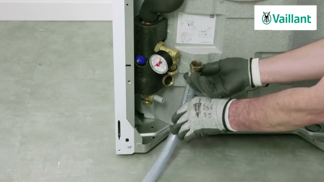 aroTHERM SPLIT - punjenje kruga grijanja zgrade i kruga tople vode (uniTOWER)