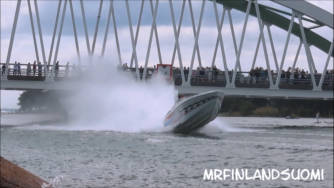 PokerRun Åland 2024 High Speed Under Bridge !