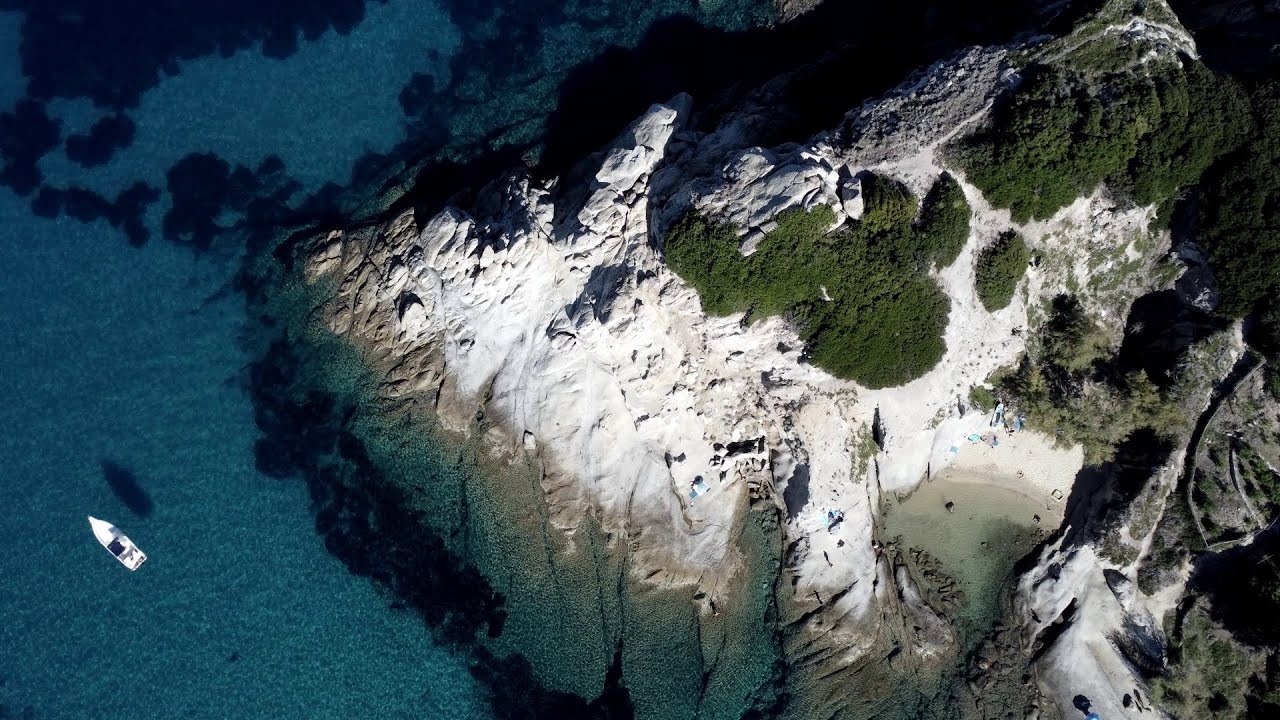 Gli scogli della spiaggia del Cotoncello, Capo Sant'Andrea, Isola d'Elba
