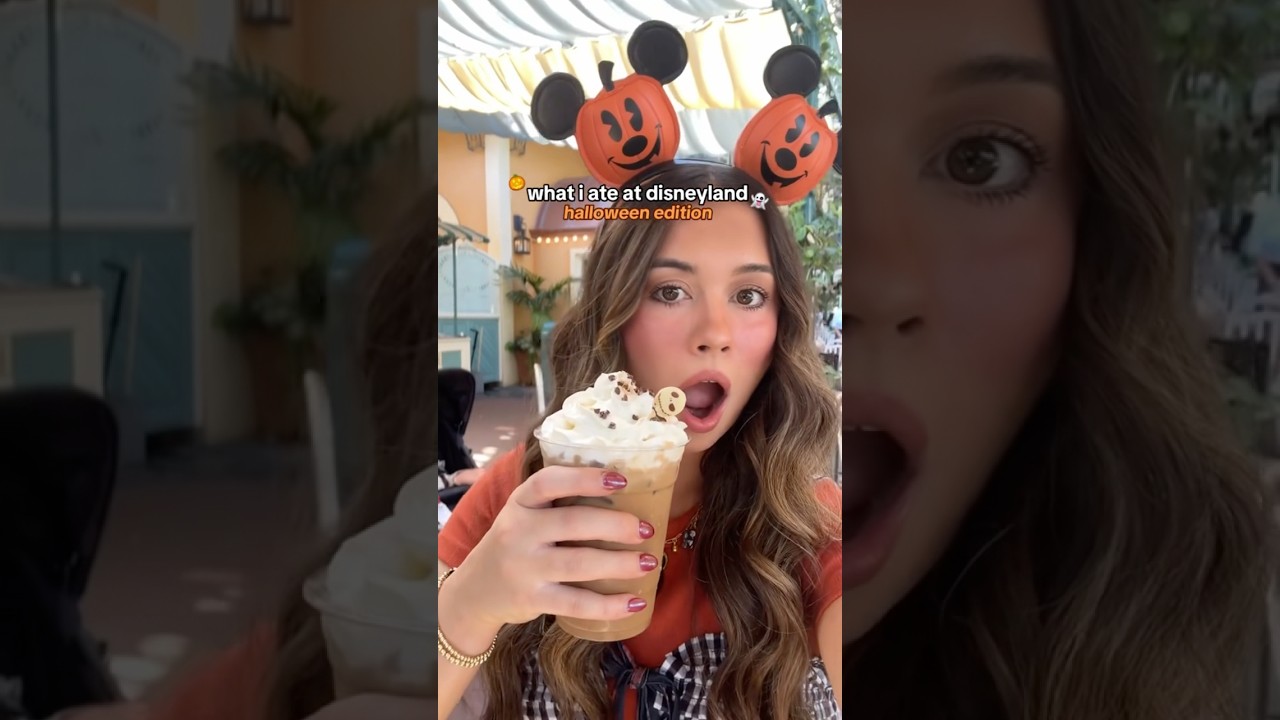 what i ate at Disneyland *halloween edition* 🐭🍭🎃✨