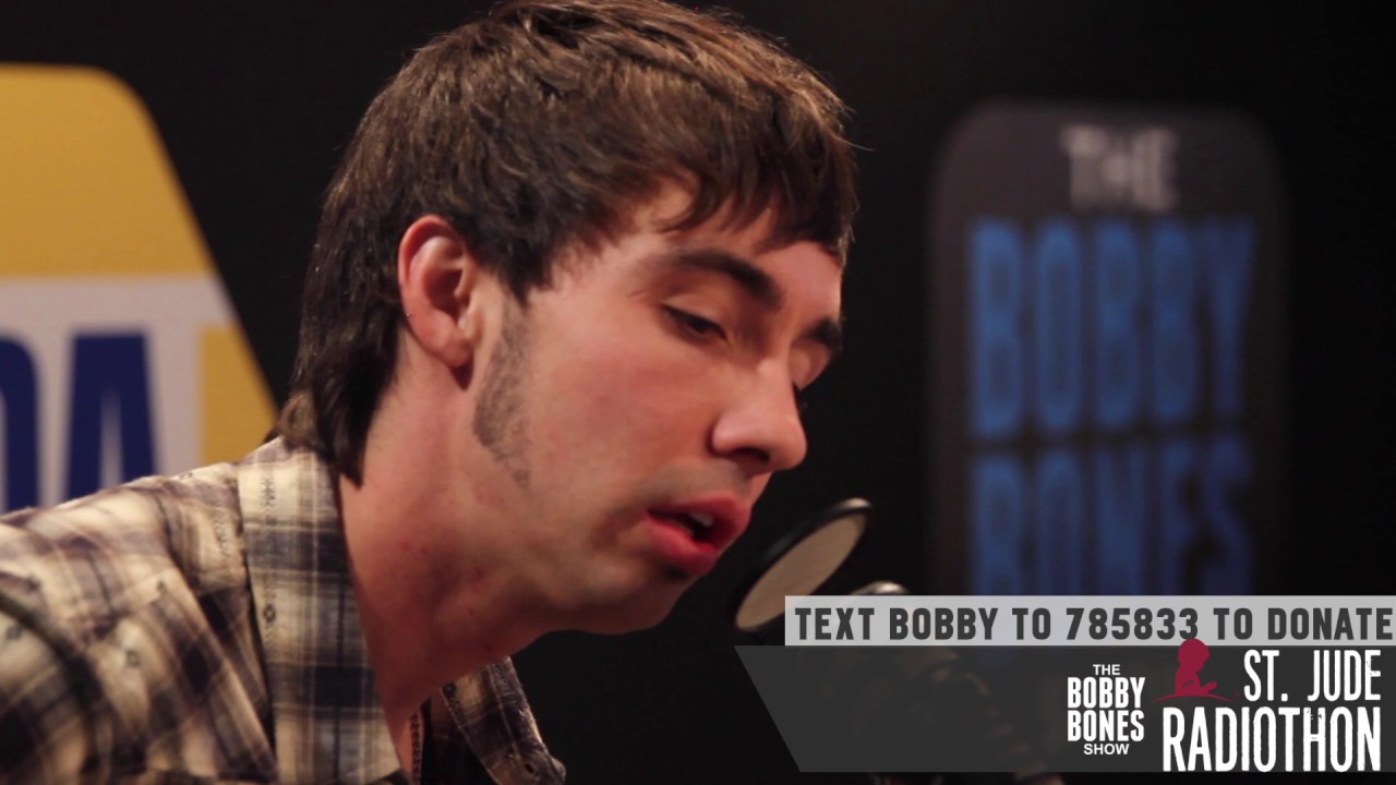 Mo Pitney Gets Emotional While Performing for St Jude