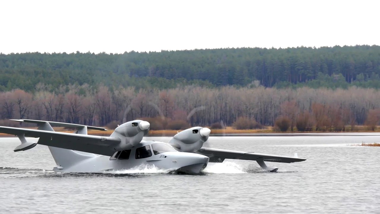 L 72 New 6 seat amphibian landing
