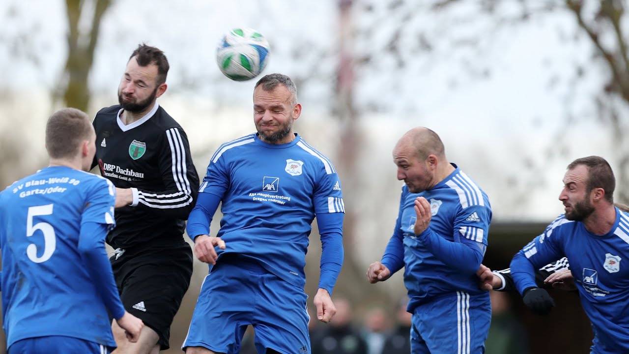 Fu&szlig;ball Landesklasse Nord, 11. Spieltag: Blau-Wei&szlig; Gartz - VfB Gramzow