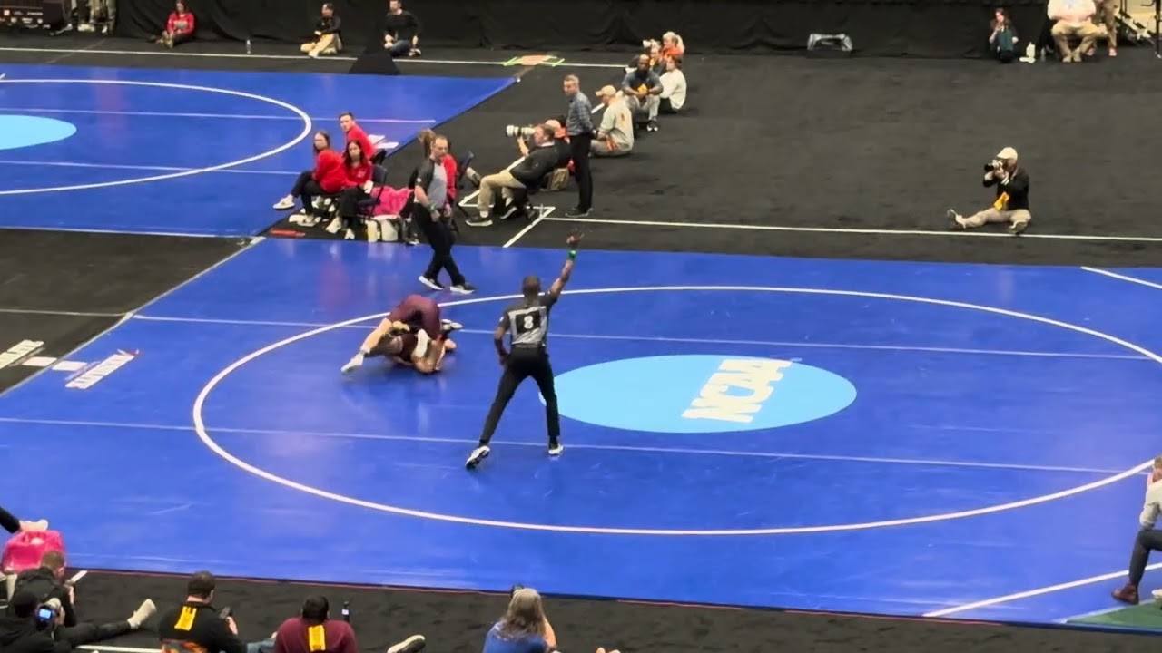 3rd place match!! NCAA Championship 
