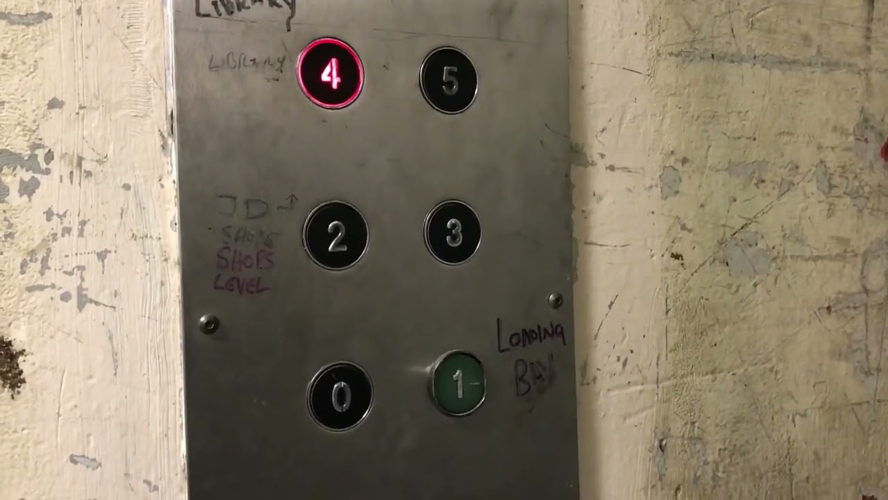Lifts & a look around The Centre Cumbernauld