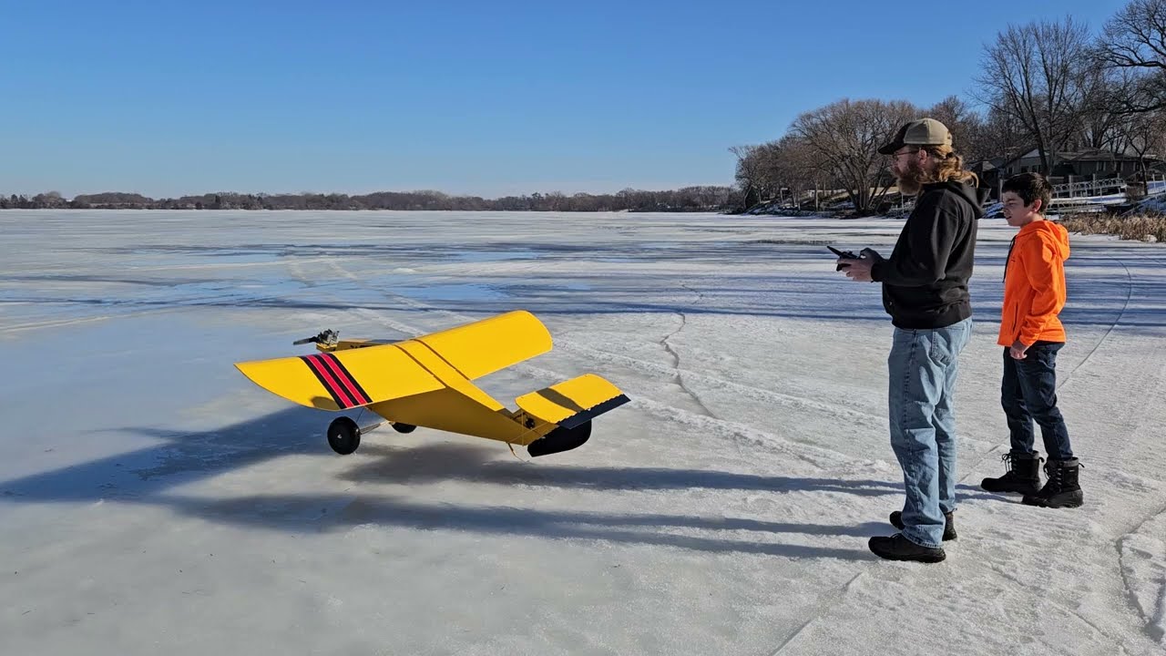 Mud Duck maiden flight