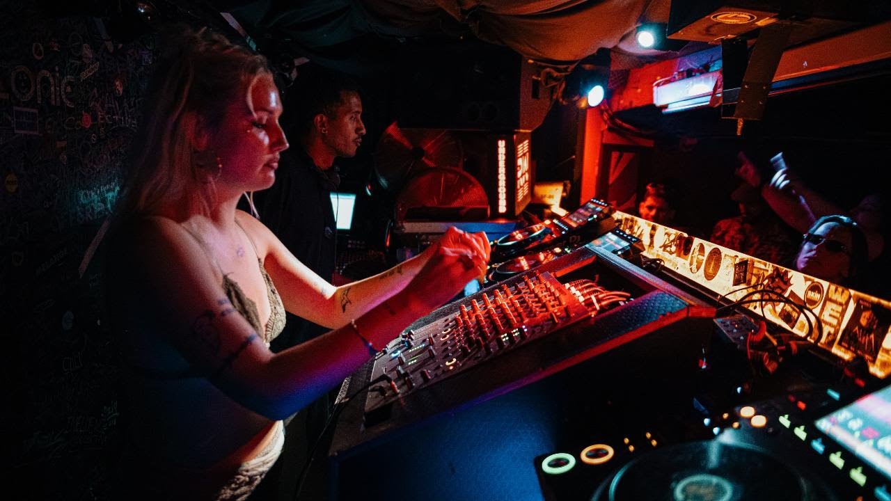 Nilaaa x PHIL BASS | Hypnotic Techno Set | MARRØN warm up | Wigwam Basement by RAW/TRP