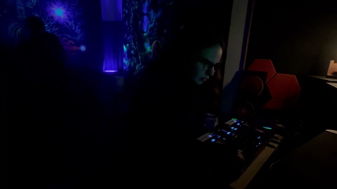 Amaryllis @ TBP Suomisaundi Sundays #30 - Women of Suomisaundi edition