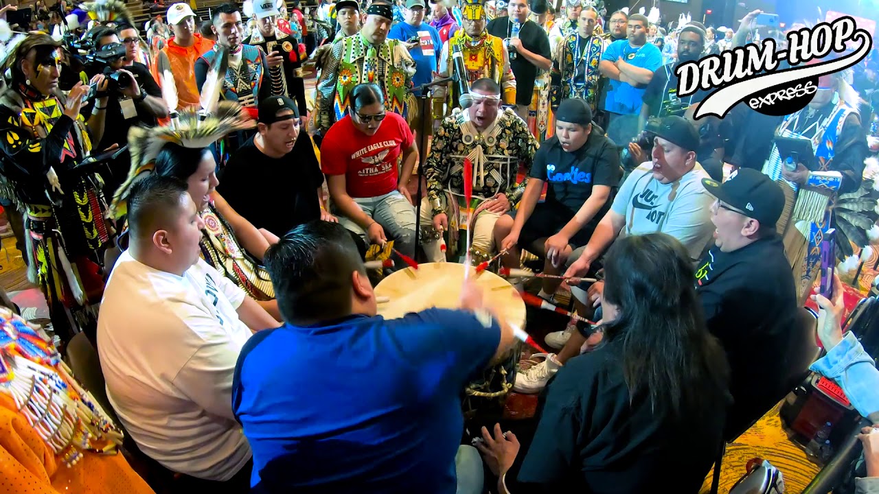 MO'TOWN singing southern style-Seminole powwow 2020