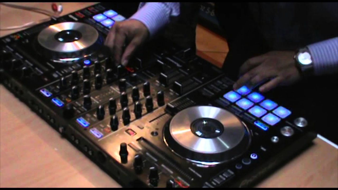 JHOSTYN VILLAREAL 8 DE MARZO EN CUENCA ..UN EVENTO DANNY RECORDS ESCUELA PARA DJS