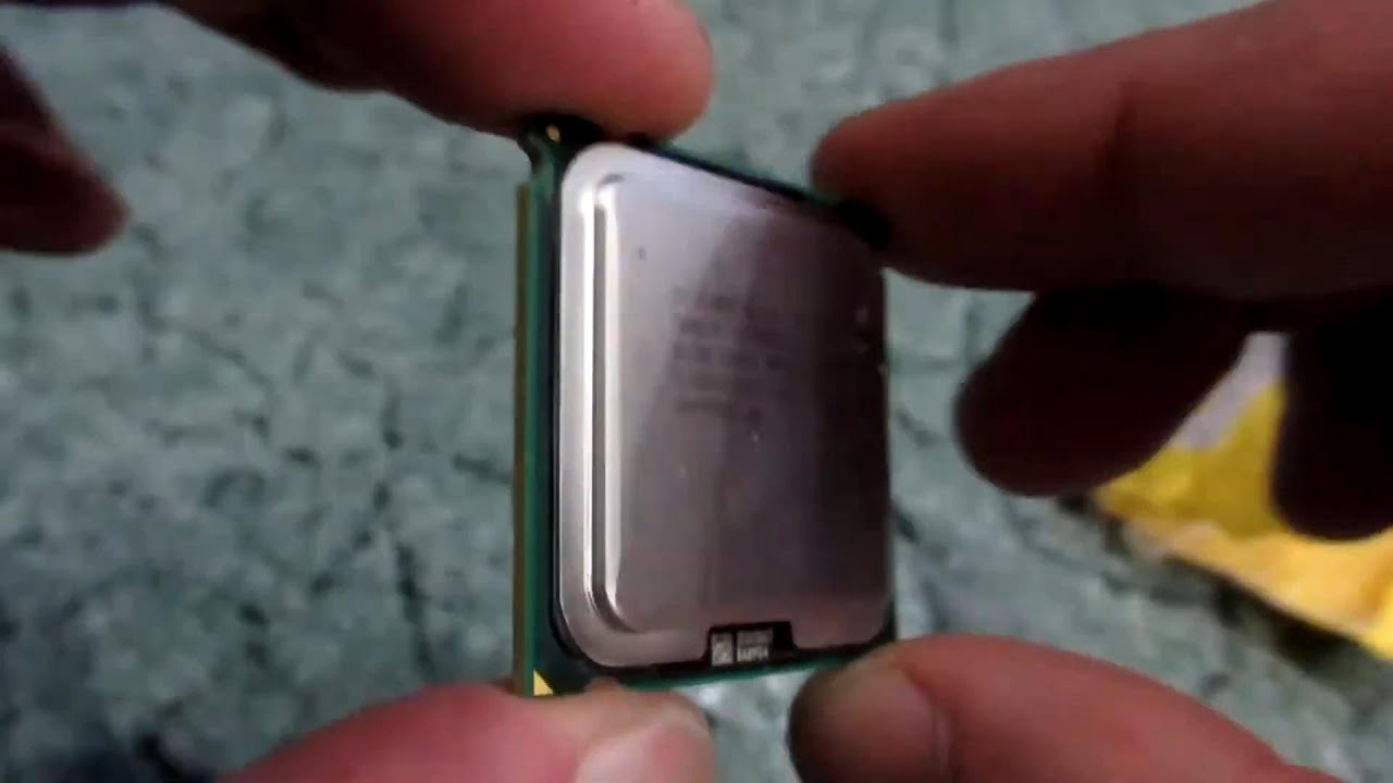 Распаковка процессора Intel Xeon X5470 для сокета LGA 775.